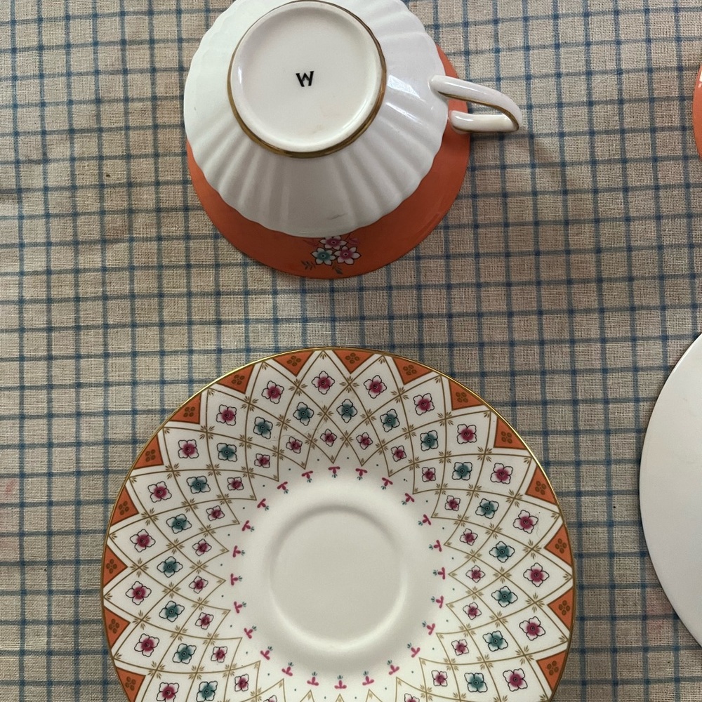 Wedgewood Tea Cups - Picture 13 of 14